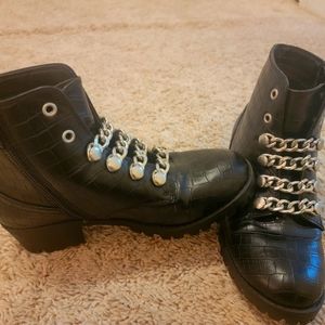 Sugar Womens Obvi Faux Leather Croc Chain Combat Boots Shoes Size 7M